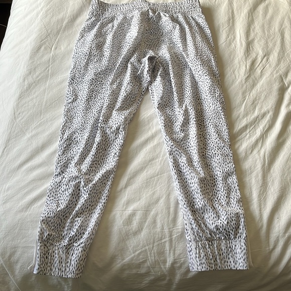 Lululemon Parachute Jogger Pants - Picture 3 of 3